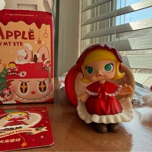 Pop Mart Apple of My Eye Collectible Figure - MOLLY Candlelight Fairytale